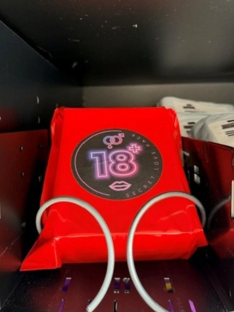 Secret Love 18+ Überraschungsprodukt im HyperMat Snackautomaten